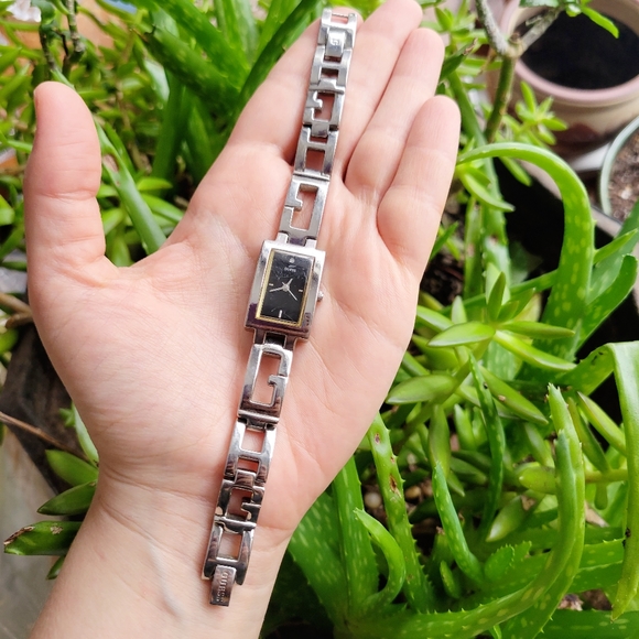 Vintage Guess Diamond Watch - Picture 9 of 10